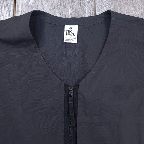 Nike Sportswear Vest Mens XL Black Tech Pack Full Zip Pocket Unlined Packable - Picture 6 of 8